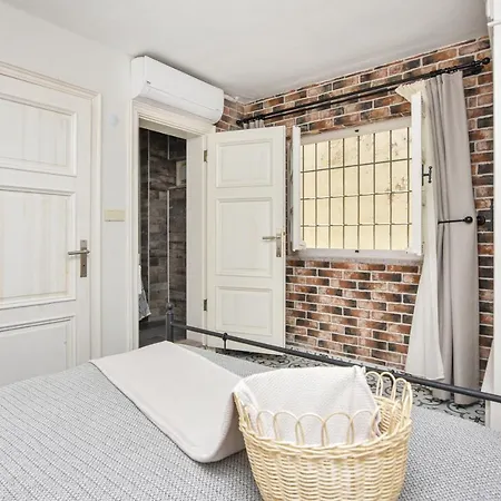 Lunaria Guest house
