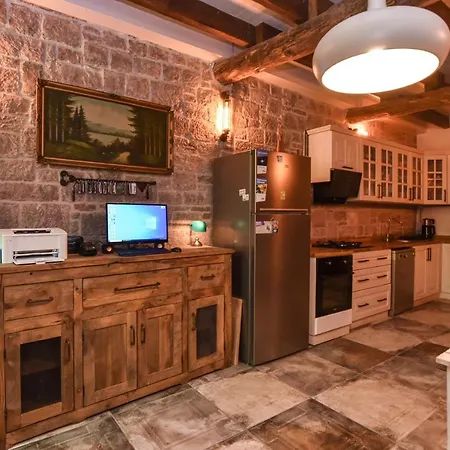 Lunaria Guest house