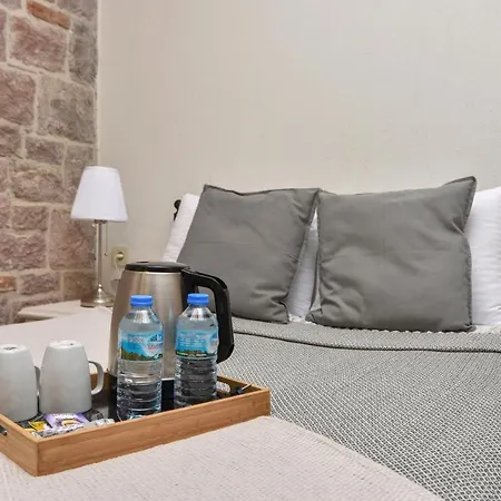 Guest house Lunaria *