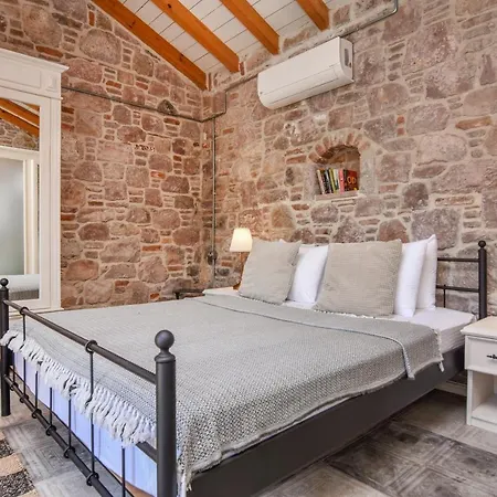 Guest house Lunaria